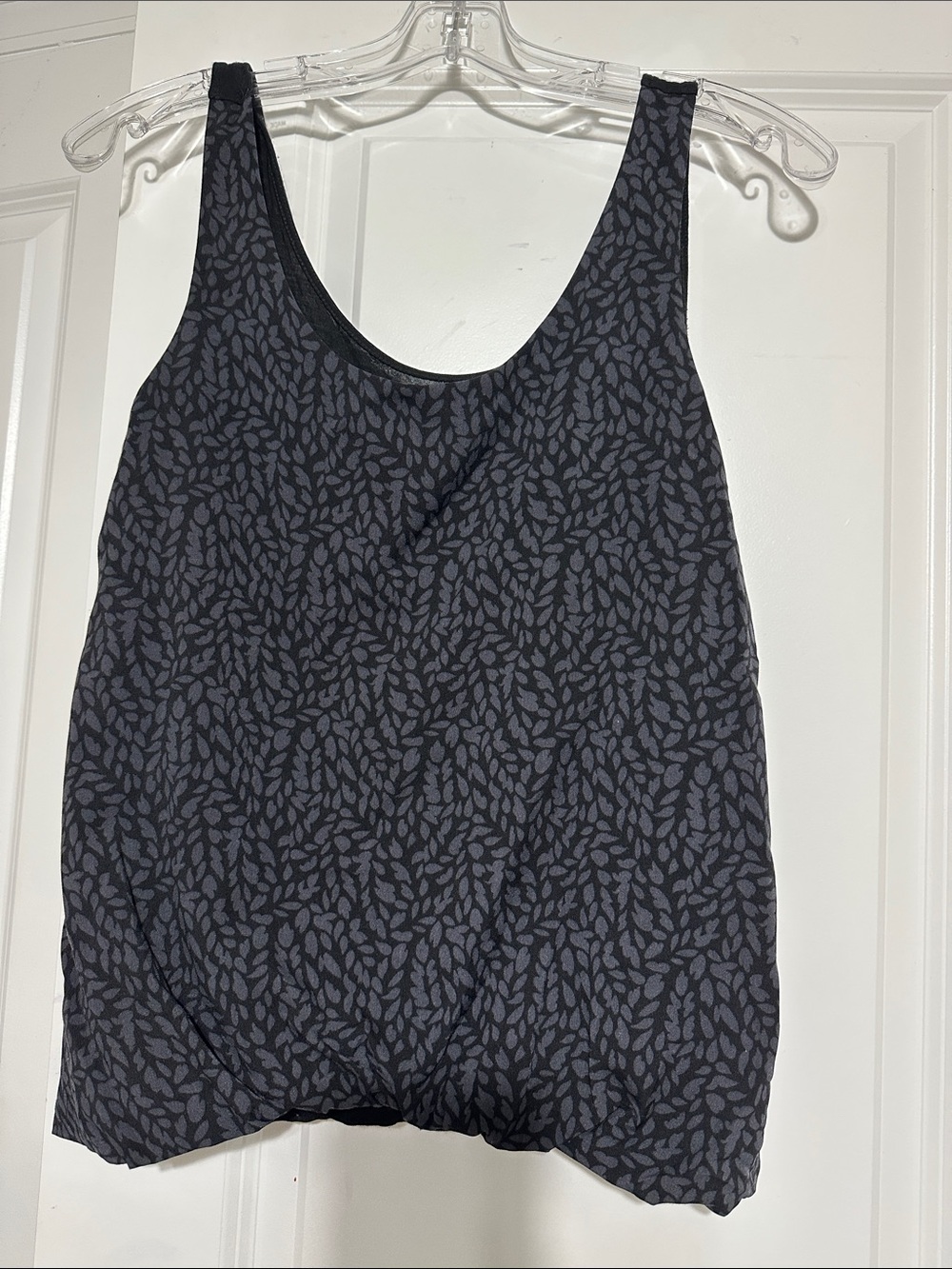 Sz XS Loft Leopard Print Tank Top subtle dark grey/black animal print pattern.